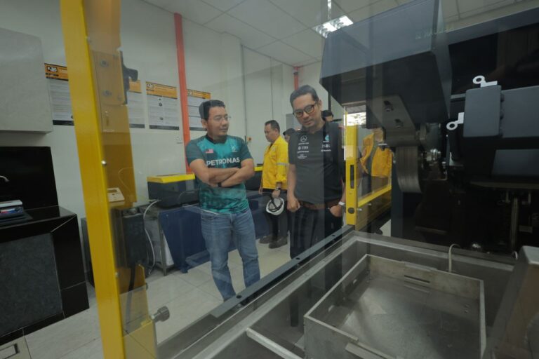 6BDEC9BA-C082-41D3-A1BC-D700DA2E6694